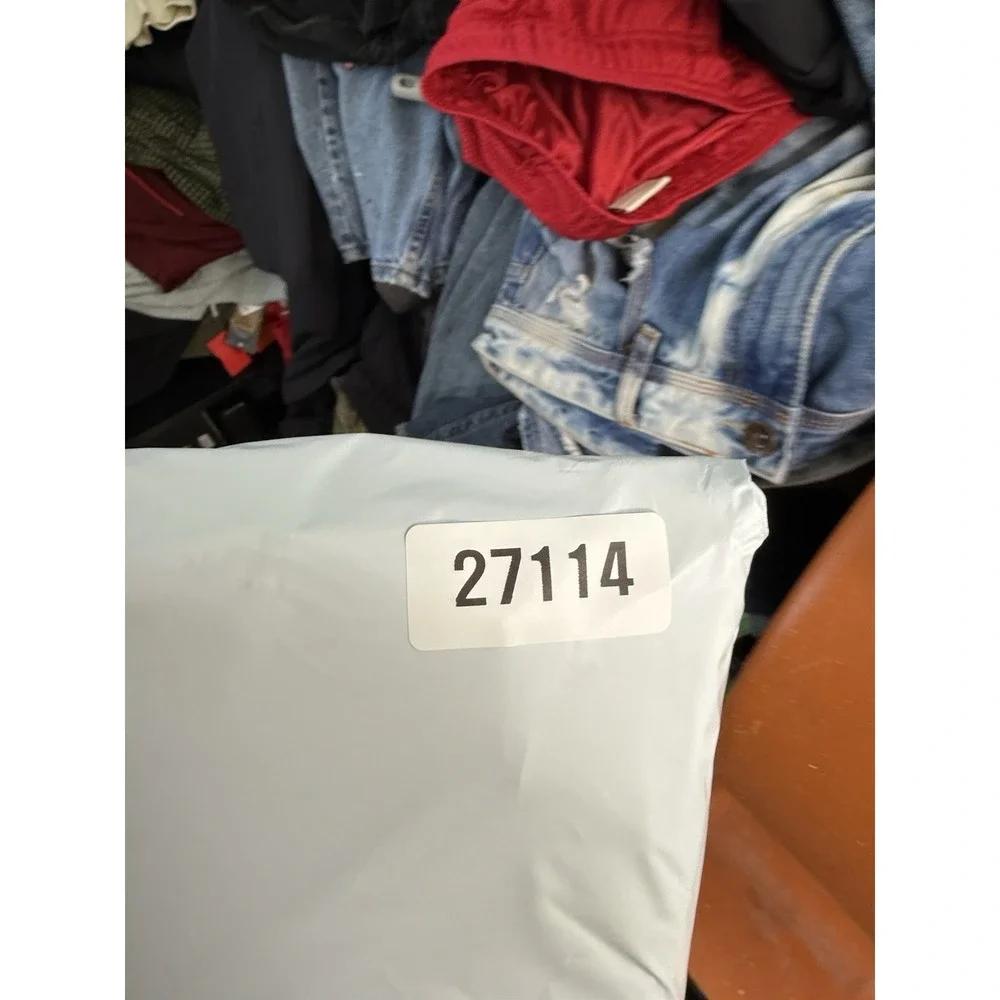 Silver Jeans shop confidence